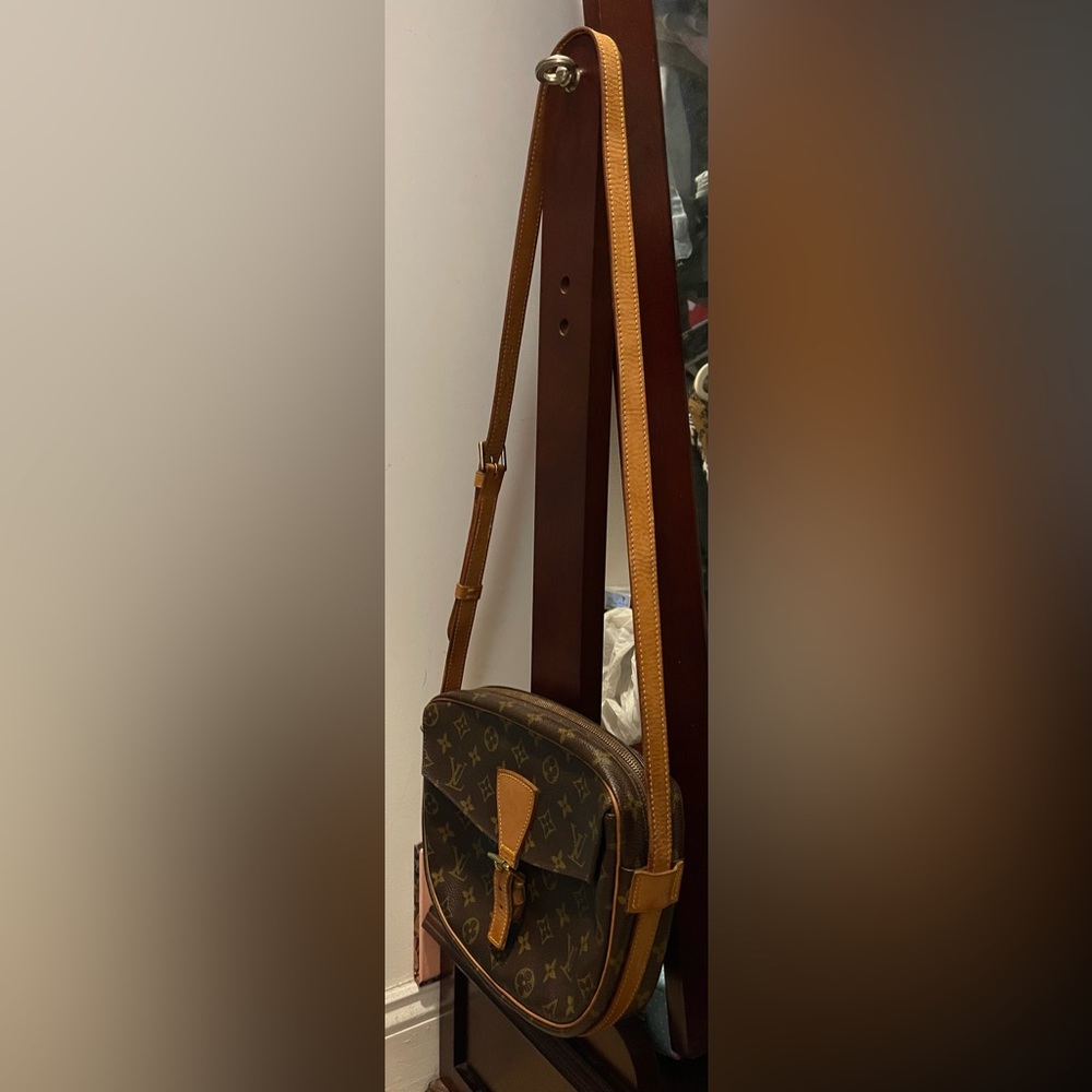 Lv Jeunfile Crossbody Bag